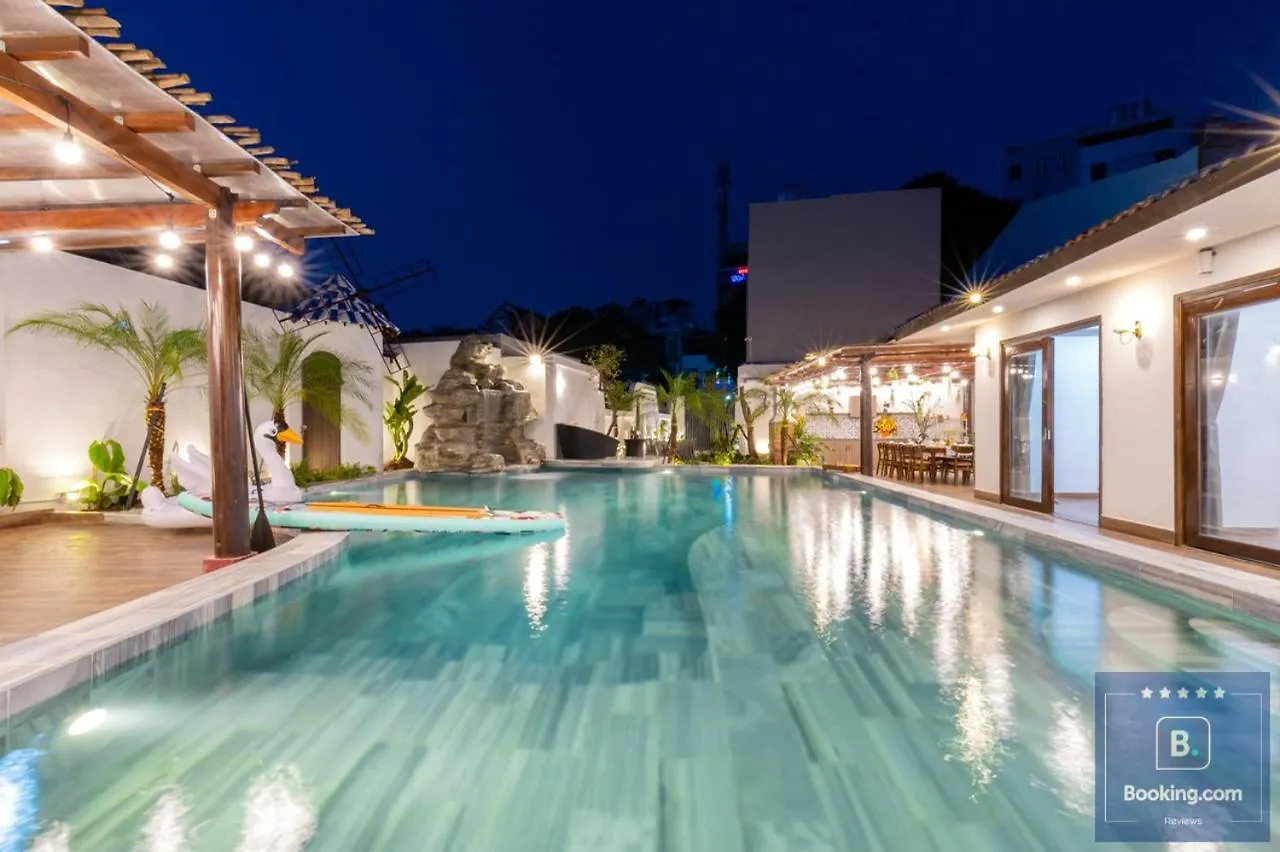 Coi Xoay Gio Tret Khong Lau - 5 Phong Ngu - Bida - Karaoke Phong Lanh - Gan Bien Bai Sau Vung Tau Villa Vietnam